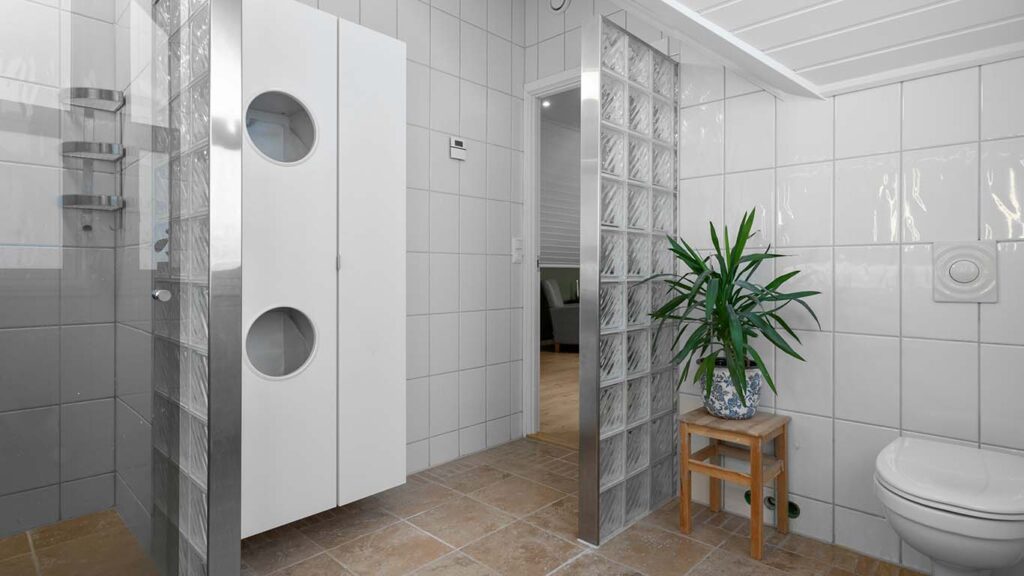 How Do Solid Surface Shower Walls Enhance Both Style And Long-Term Durability on guestwritershub